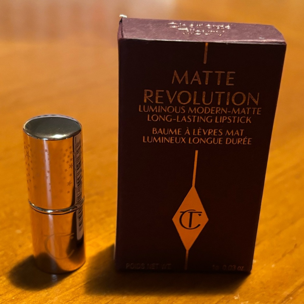 Charlotte Tilbury Matte Lipstick Pillow Talk - Picture 3 of 16